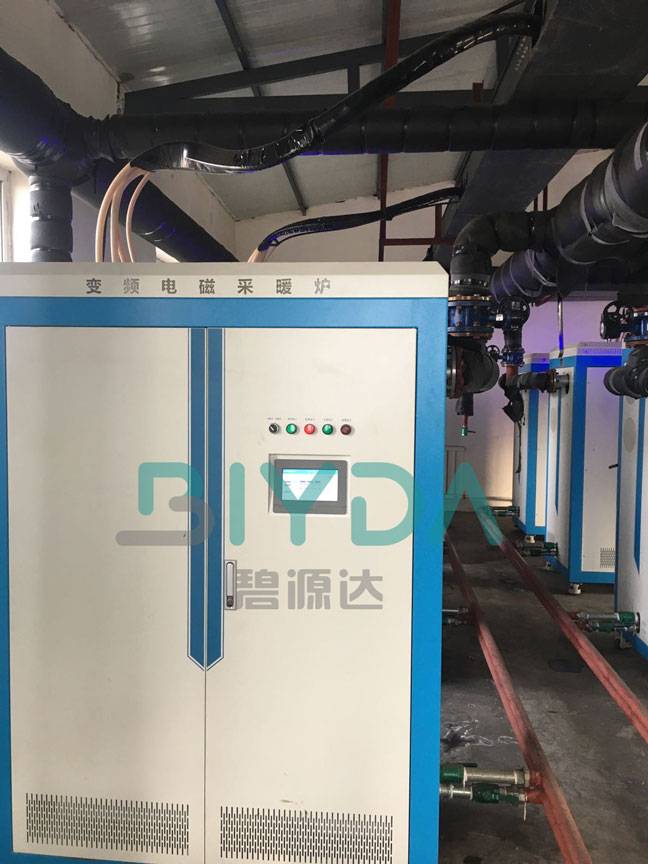 新疆某牧業(yè)公司，3萬(wàn)平米，8臺(tái)240千瓦
